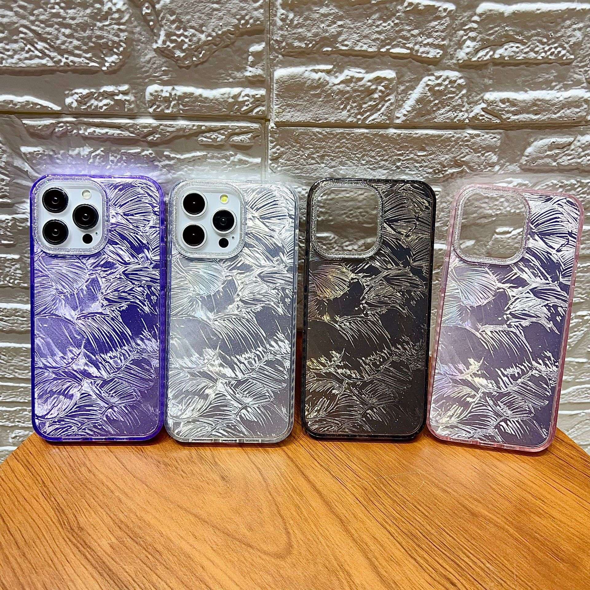手帳型スマホケース  氷の結晶模様 透明感あふれるスマホケース